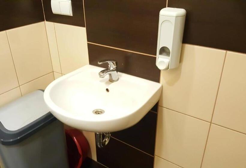 بنسيون Apartamenty Daisy