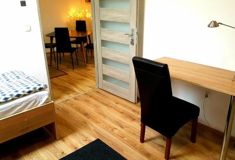 بنسيون Apartamenty Daisy