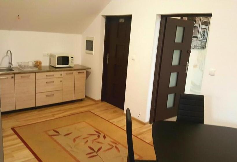 بنسيون Apartamenty Daisy