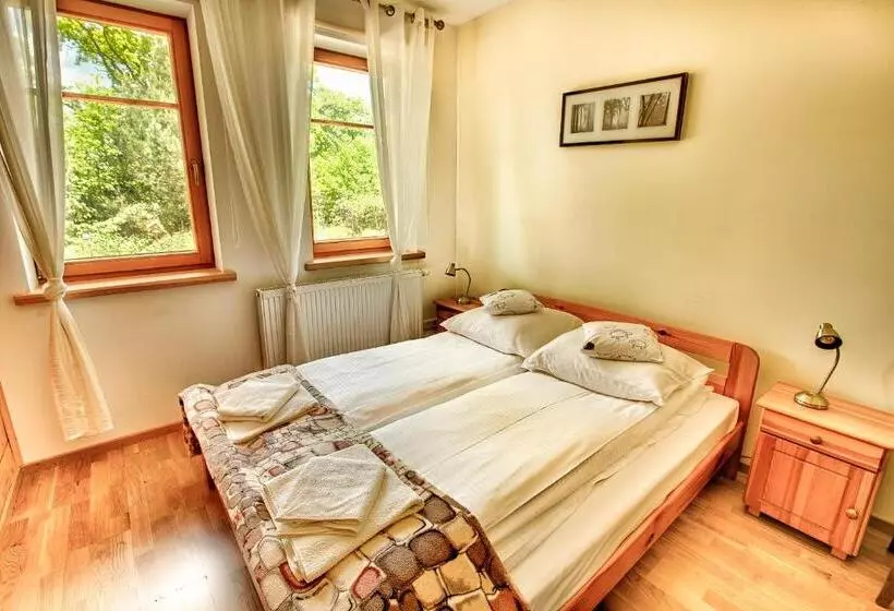 Majatalo Dębowa Dziupla