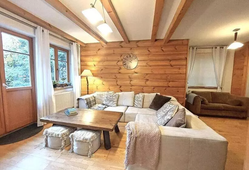 Majatalo Dębowa Dziupla