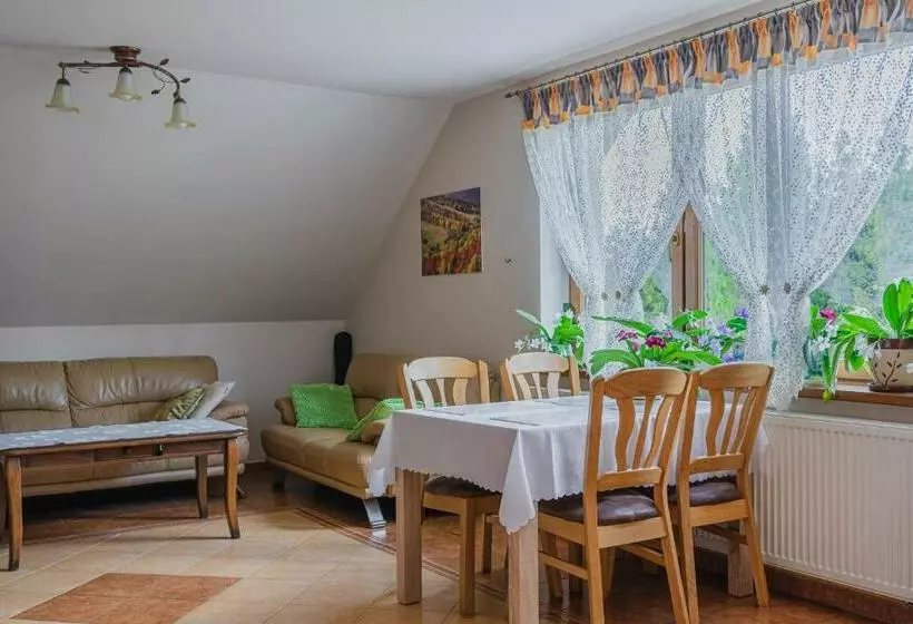 Majatalo Pokoje Gościnne Pod Wysotą