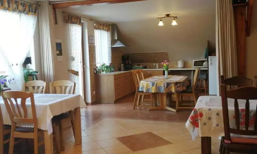 Majatalo Pokoje Gościnne Pod Wysotą