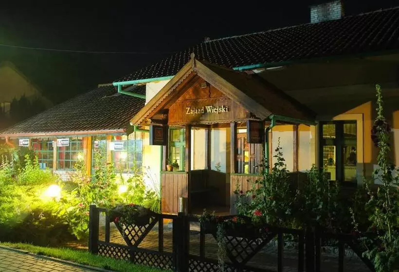 Retkeilymaja Zajazd Wiejski