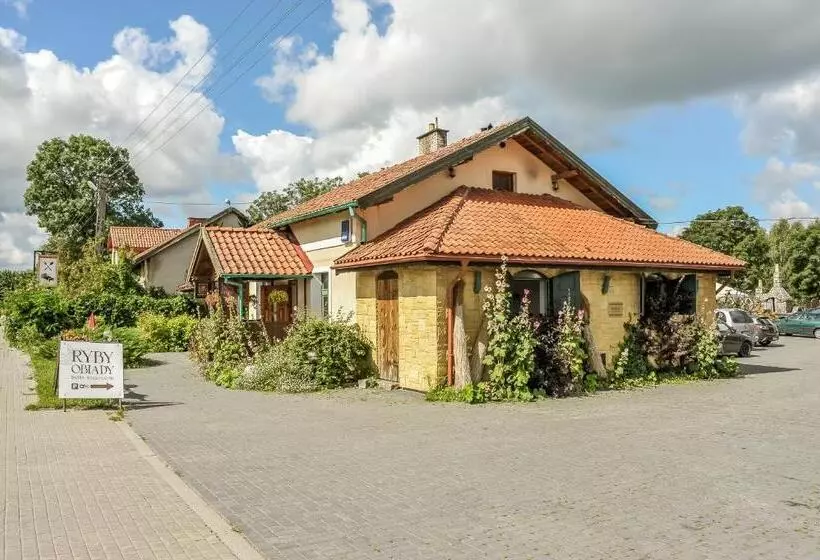 Retkeilymaja Zajazd Wiejski