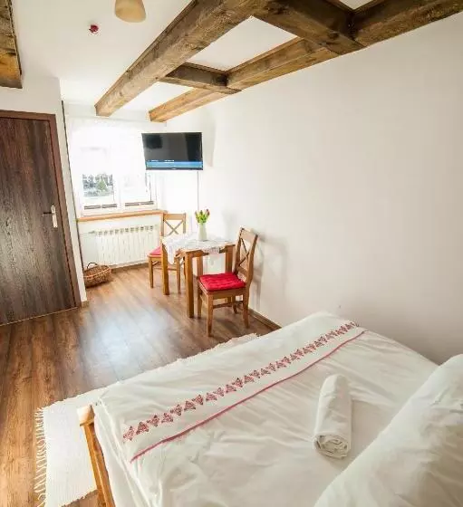 Retkeilymaja Zajazd Wiejski