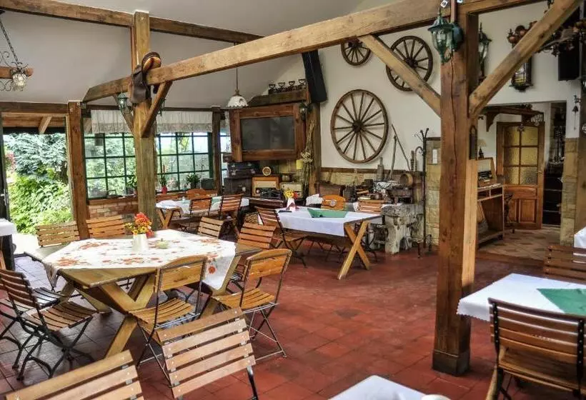 Retkeilymaja Zajazd Wiejski