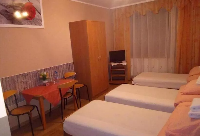 Retkeilymaja Zajazd Zagłoba