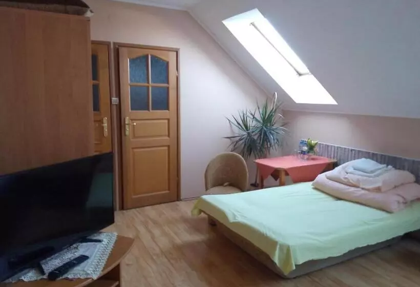 Retkeilymaja Zajazd Zagłoba