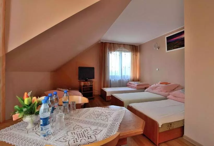 Retkeilymaja Zajazd Zagłoba