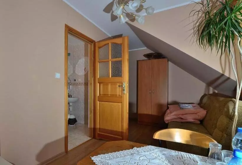 Retkeilymaja Zajazd Zagłoba