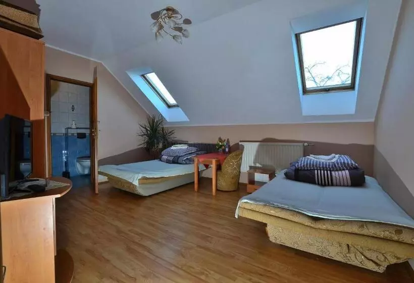 Retkeilymaja Zajazd Zagłoba