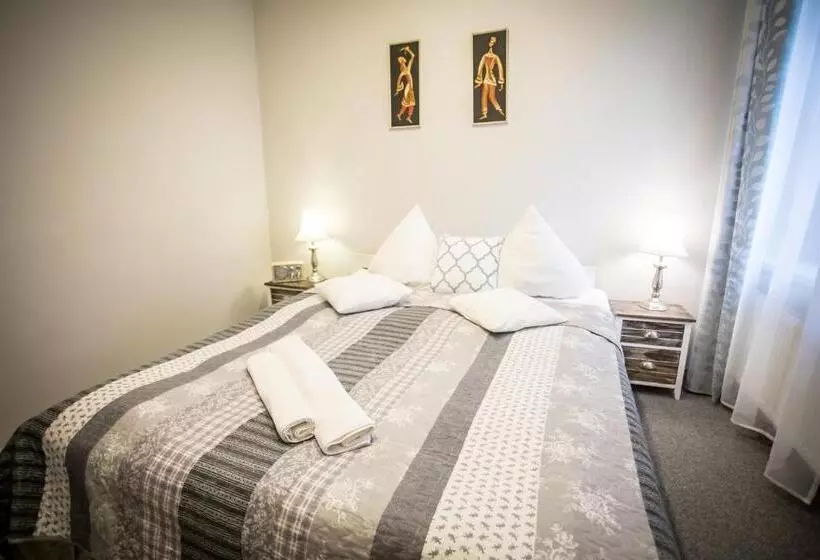 تختخواب و صبحانه Anielski Zakatek Polanczyk