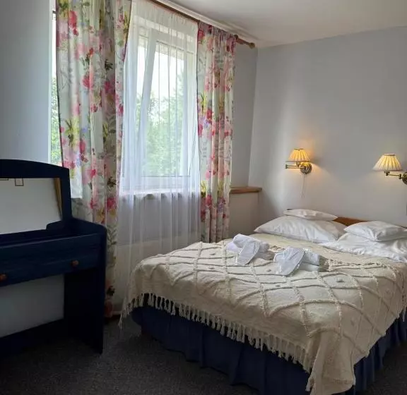 تختخواب و صبحانه Anielski Zakatek Polanczyk