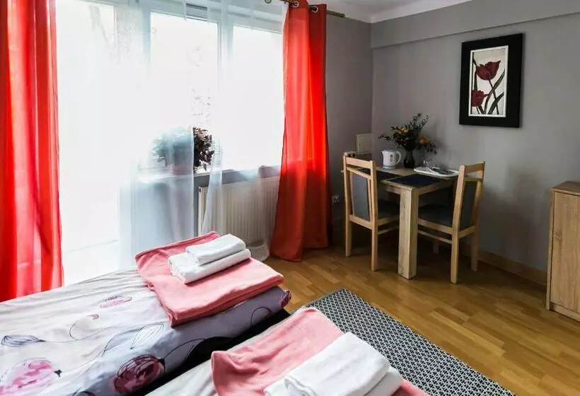 ベッドアンドブレックファースト Luna