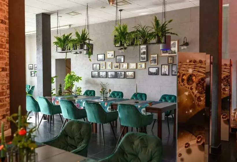 Aamiaismajoitus (B&B) Nata Pokoje Gościnne Restauracja