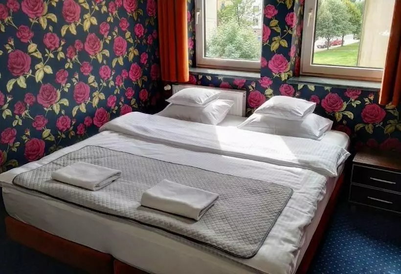 Aamiaismajoitus (B&B) Nata Pokoje Gościnne Restauracja