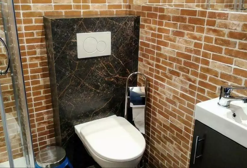 Aamiaismajoitus (B&B) Nata Pokoje Gościnne Restauracja