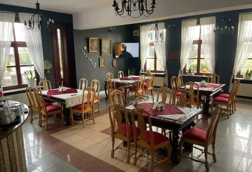 Aamiaismajoitus (B&B) Pałac Słonowice