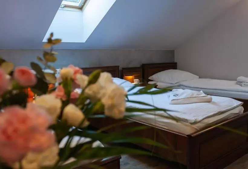 ベッドアンドブレックファースト Resort Pod Lasem