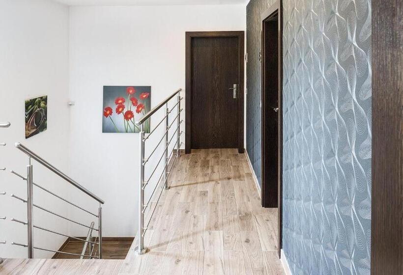 住宿加早餐 Resort Pod Lasem