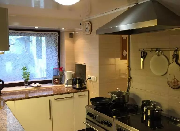 تختخواب و صبحانه Villa Almira