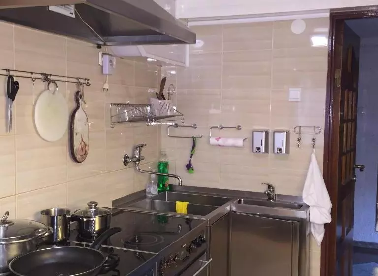 تختخواب و صبحانه Villa Almira