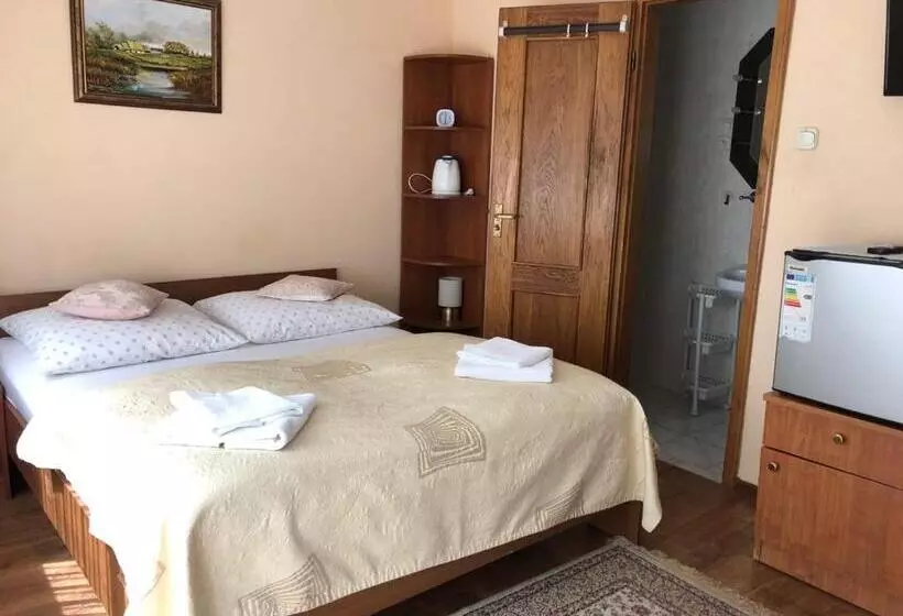 تختخواب و صبحانه Villa Almira