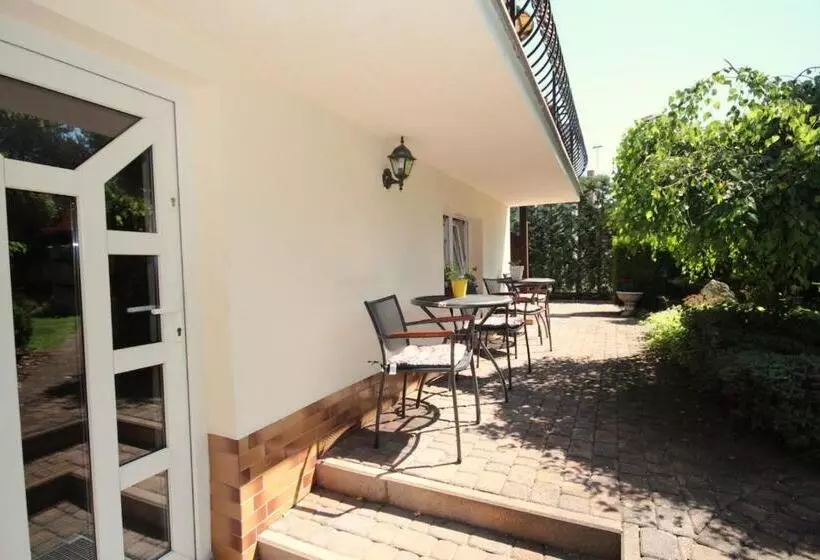 Aamiaismajoitus (B&B) Willa Atrium