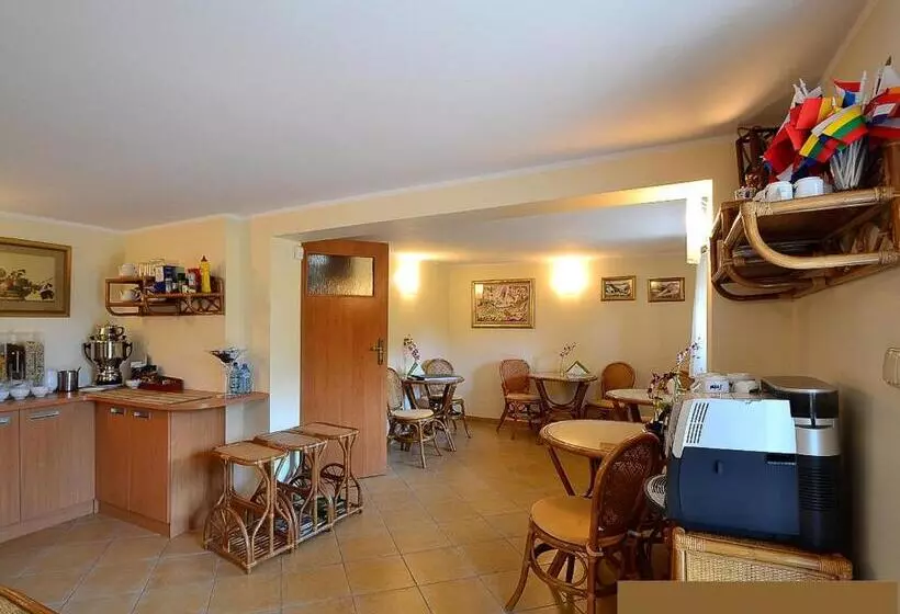 Aamiaismajoitus (B&B) Willa Atrium