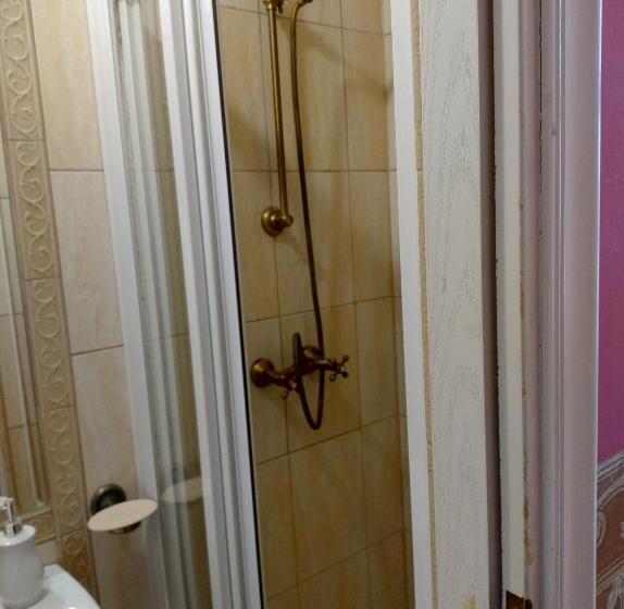 تختخواب و صبحانه Willa Kraj