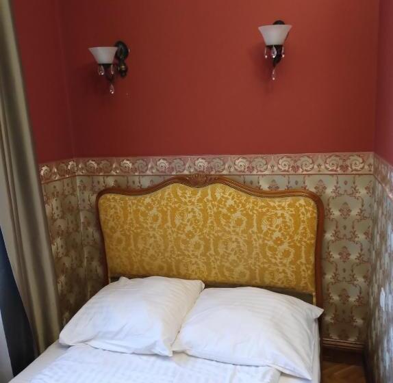 تختخواب و صبحانه Willa Kraj