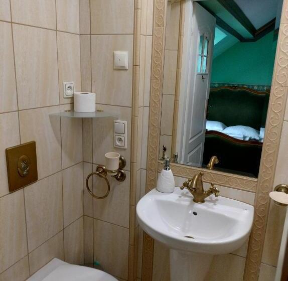 تختخواب و صبحانه Willa Kraj