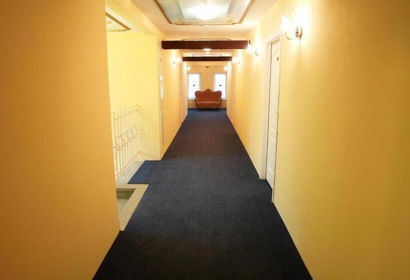 تختخواب و صبحانه Willa Kraj