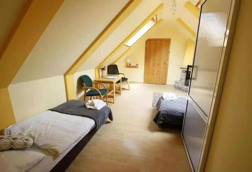 تختخواب و صبحانه Willa Scandia