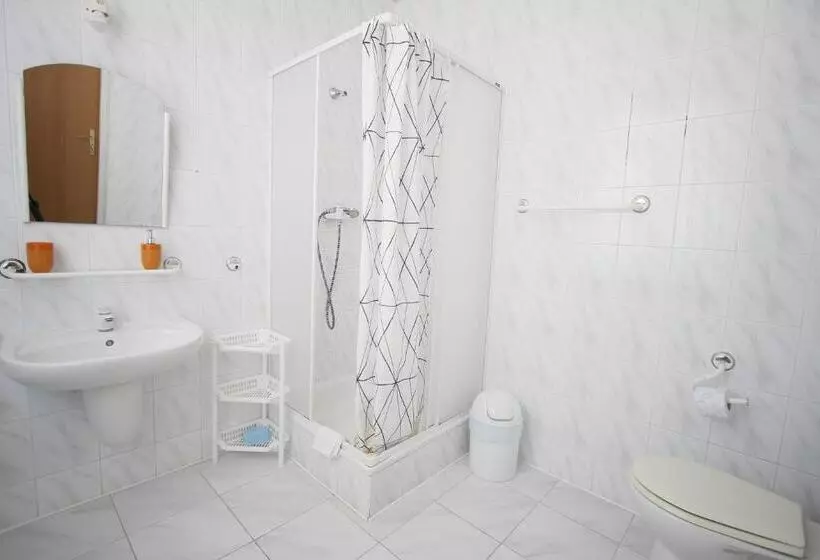 تختخواب و صبحانه Willa Scandia