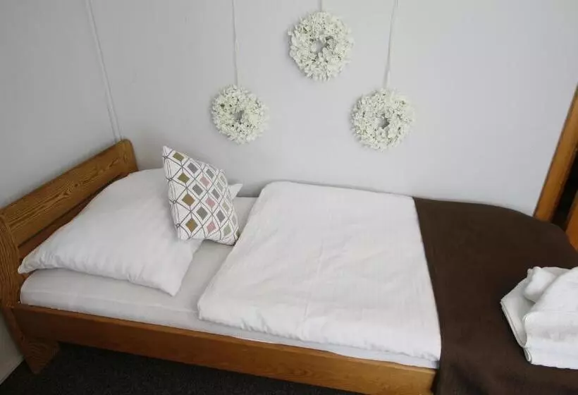 تختخواب و صبحانه Willa Scandia