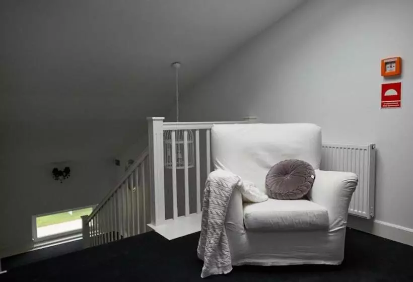 Biała Wstążka B&b