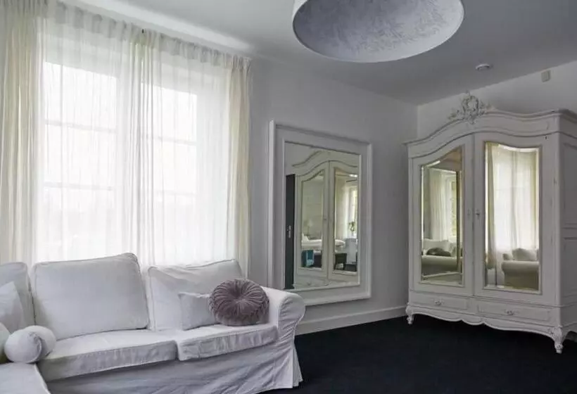 Biała Wstążka B&b