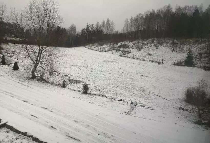 ホテル Agroturystyka W Dolinie Narwi