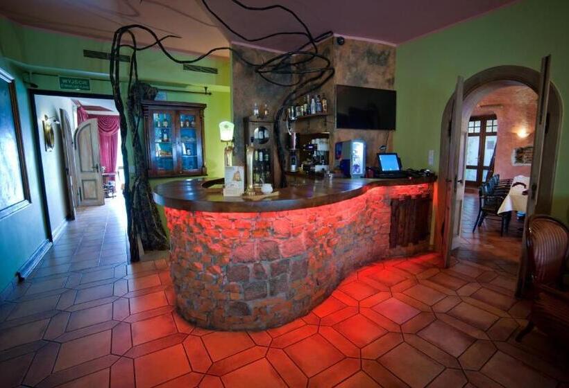 هتل Pałacyk Konin