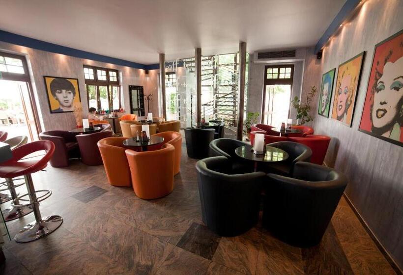 هتل Pałacyk Konin