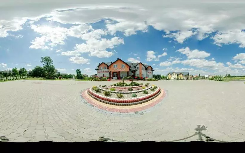 Hotelli Restauracja Rywa Verci