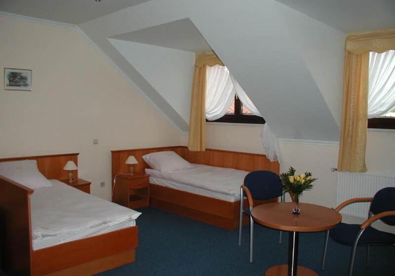 فندق Restauracja Tawerna Gliwice