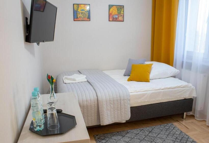 بنسيون Podomek