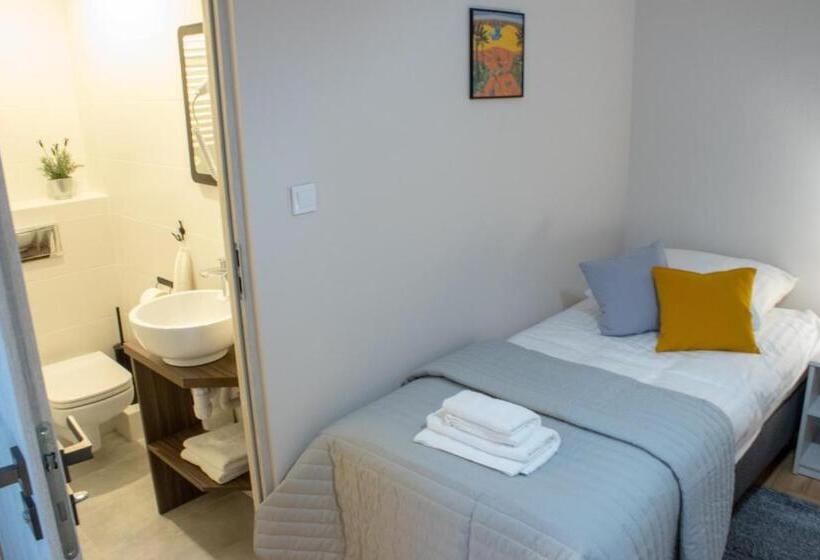 بنسيون Podomek