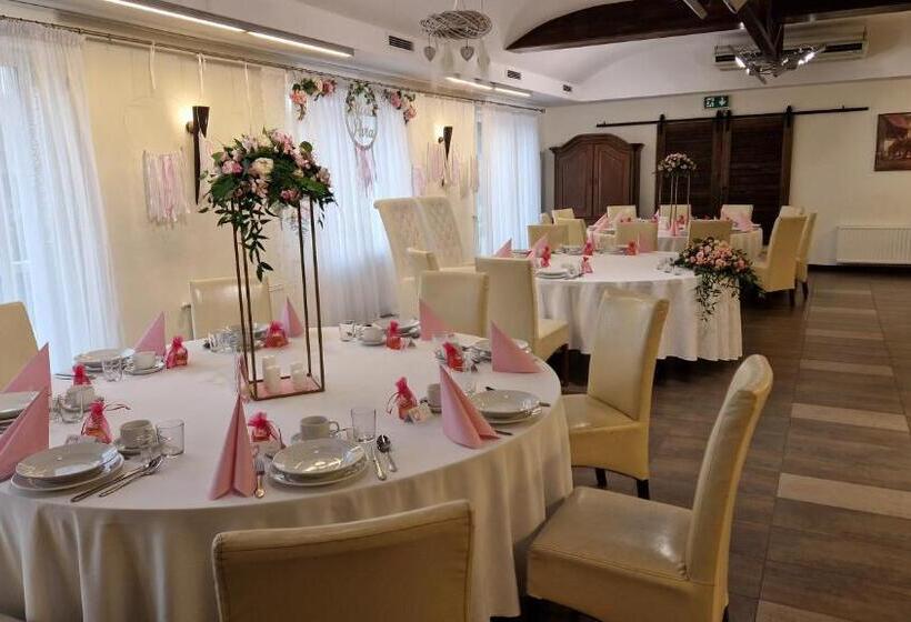 膳宿费 Rancho Colorado