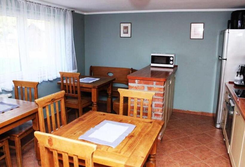 پانسیون Willa Górskie Retro