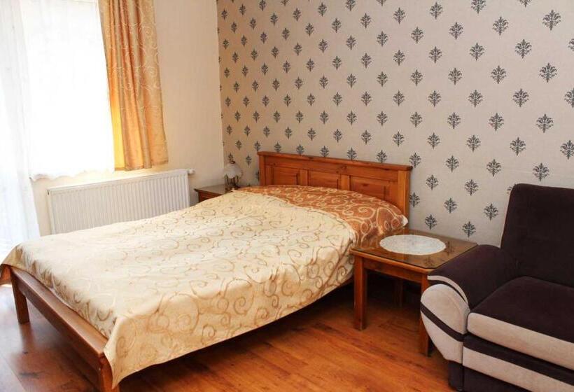 پانسیون Willa Górskie Retro