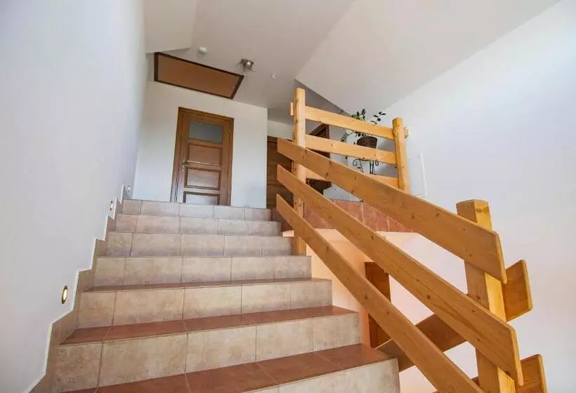 پانسیون Willa Szmaragd   śniadania   Zniżki Na Termy   Sauna   Bilard   Stoki Narciarskie